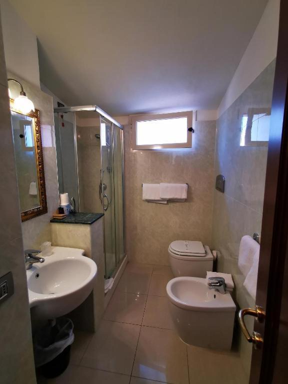 Hotel Hieracon كارلوفورتي المظهر الخارجي الصورة