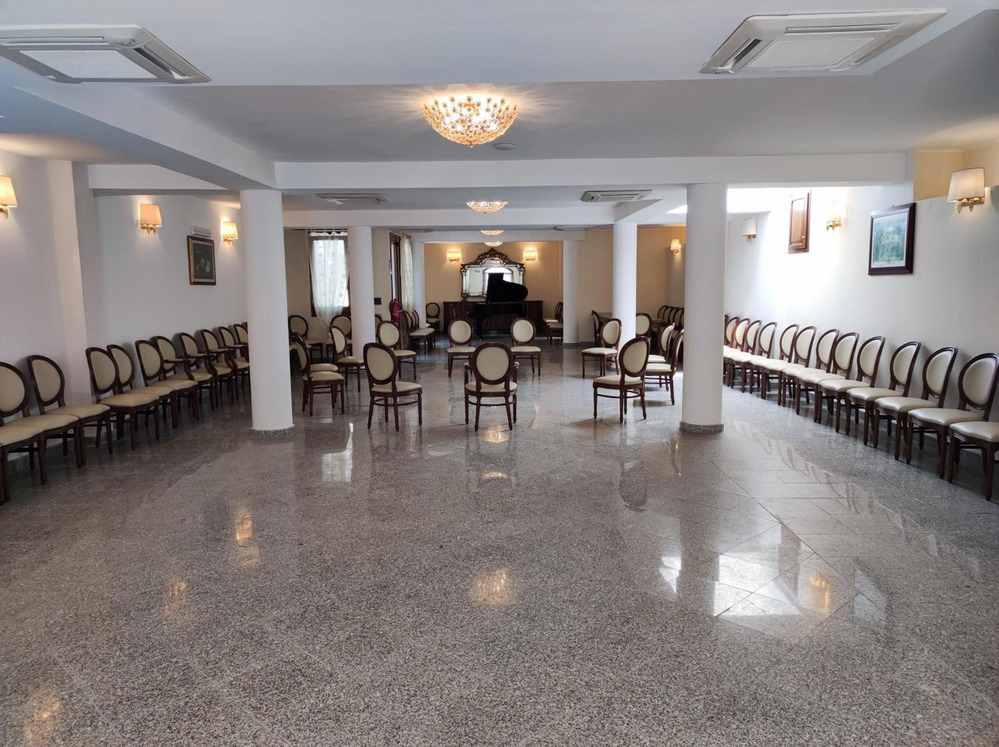 Hotel Hieracon كارلوفورتي المظهر الخارجي الصورة